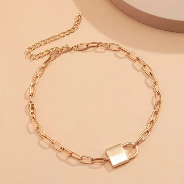 Femsub’s Chain Necklace With Lock