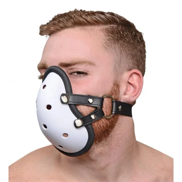 Musk Athletic Cup Muzzle White