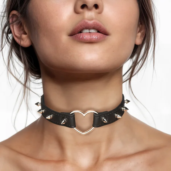 Spiked Heart Choker – Black